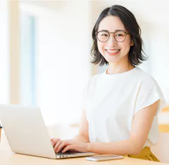 いつでもLINEやチャットでお問い合わせ。15分以内に返信